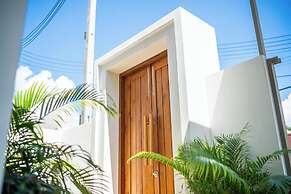 Classic Modern Pool Villas Rawai 3BR