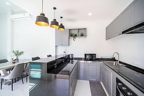 Classic Modern Pool Villas Rawai 3BR