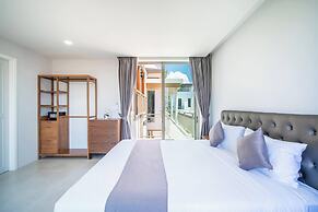 Classic Modern Pool Villas Rawai 3BR