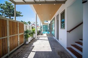 Classic Modern Pool Villas Rawai 3BR
