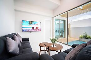 Classic Modern Pool Villas Rawai 3BR