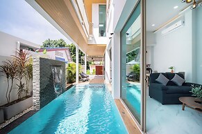 Classic Modern Pool Villas Rawai 3BR