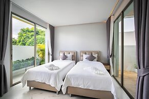Classic Modern Pool Villas Rawai 3BR
