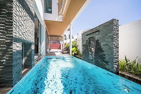 Classic Modern Pool Villas Rawai 3BR