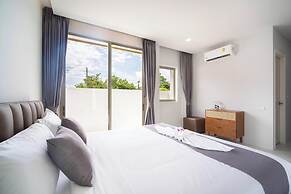 Classic Modern Pool Villas Rawai 3BR