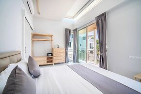 Classic Modern Pool Villas Rawai 3BR