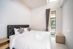 Classic Modern Pool Villas Rawai 3BR