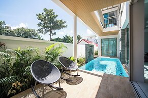 Classic Modern Pool Villas Rawai 3BR