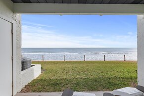 Colony Beach Club 101