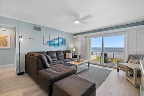 Colony Beach Club 101