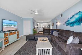 Colony Beach Club 101