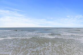 Colony Beach Club 101