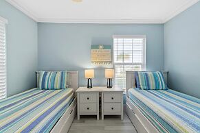 Colony Beach Club 101