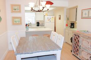 Colony Beach Club 105