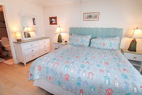 Colony Beach Club 105