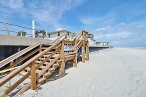 Colony Beach Club 105