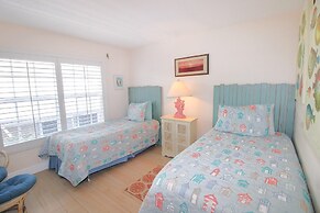 Colony Beach Club 105