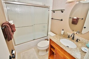 Colony Beach Club 105