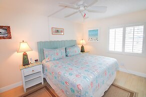 Colony Beach Club 105