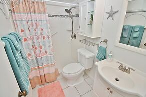 Colony Beach Club 109