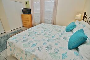 Colony Beach Club 109