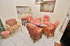 Colony Beach Club 109