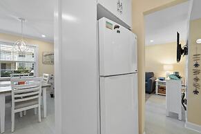 Colony Beach Club 116