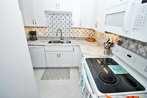 Colony Beach Club 116