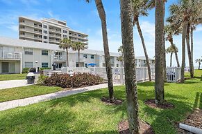 Colony Beach Club 116