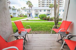 Colony Beach Club 116