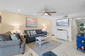 Colony Beach Club 116