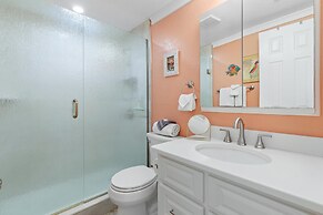 Colony Beach Club 116