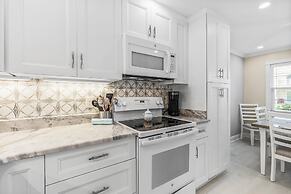 Colony Beach Club 116