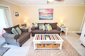 Colony Beach Club 116