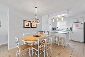 Colony Beach Club 120