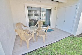 Colony Beach Club 120