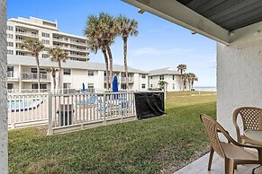 Colony Beach Club 120