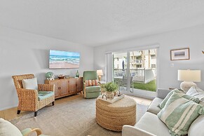 Colony Beach Club 121