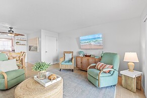 Colony Beach Club 121