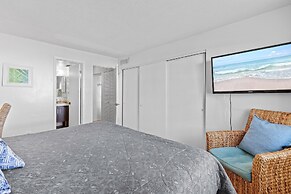 Colony Beach Club 121