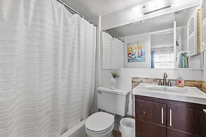 Colony Beach Club 121