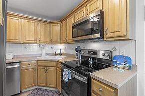 Colony Beach Club 125