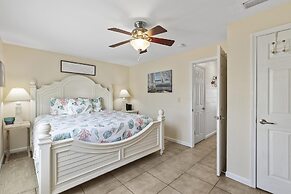 Colony Beach Club 125