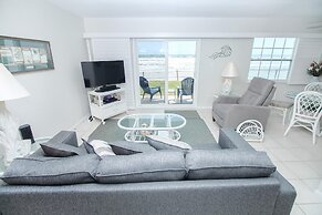 Colony Beach Club 126