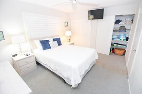 Colony Beach Club 126