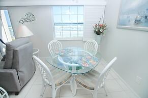 Colony Beach Club 126