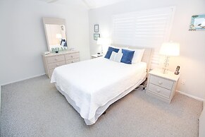 Colony Beach Club 126