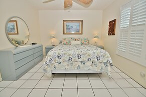 Colony Beach Club 132