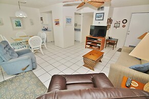 Colony Beach Club 132