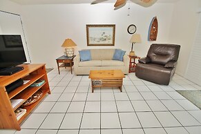 Colony Beach Club 132